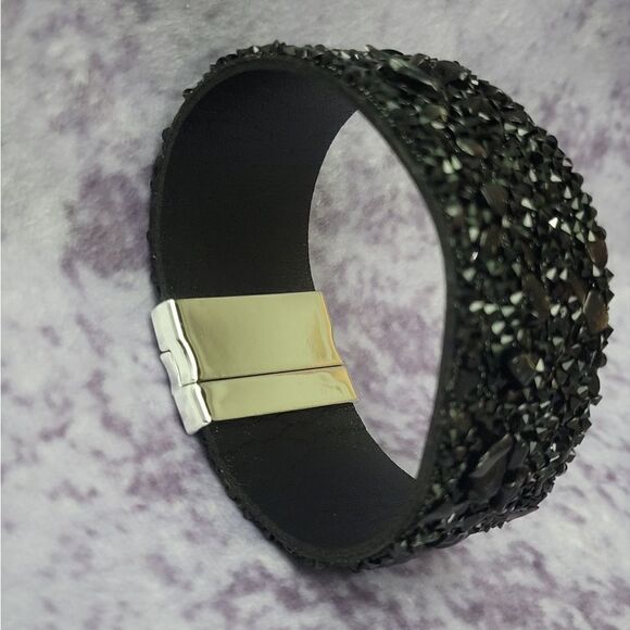 Gem and Crystal Bracelets - Picture 4 of 16